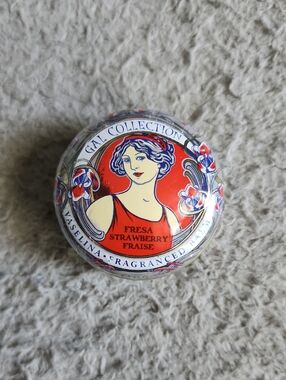 Gal Collection Strawberry Vaseline Tin - Red and Cream